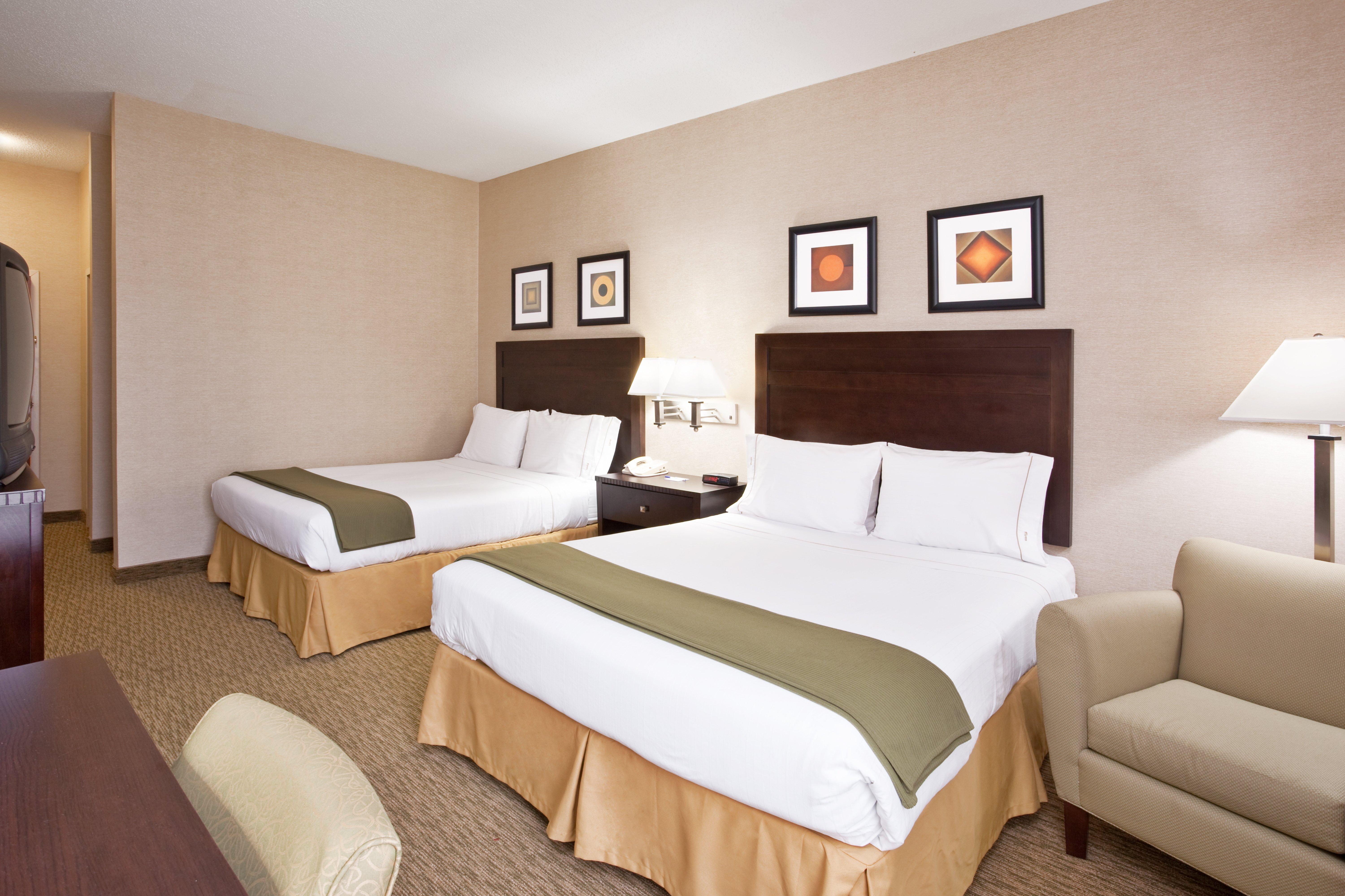 Holiday Inn Express Hotel & Suites Cleveland-Streetsboro By Ihg Exterior photo