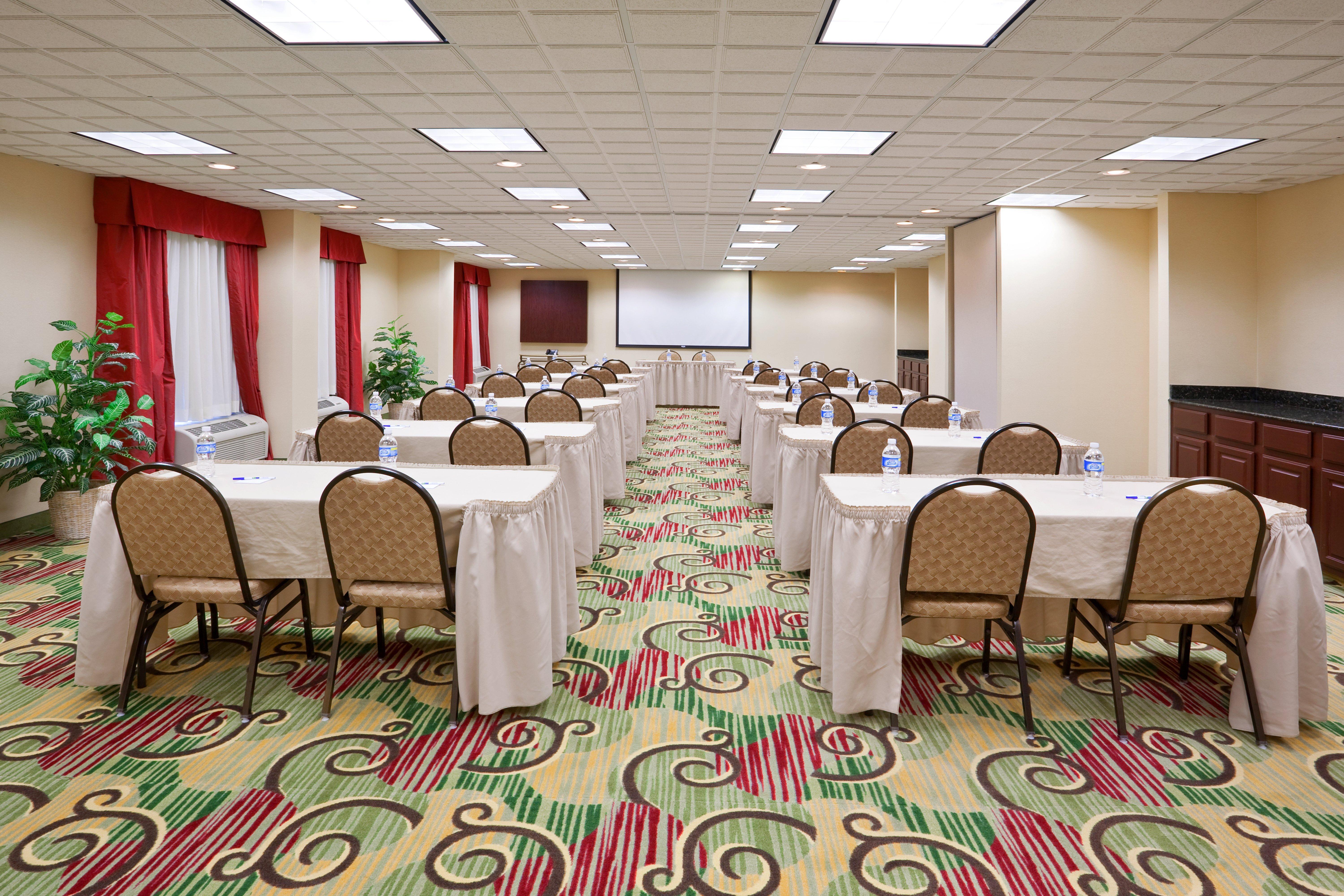Holiday Inn Express Hotel & Suites Cleveland-Streetsboro By Ihg Exterior photo