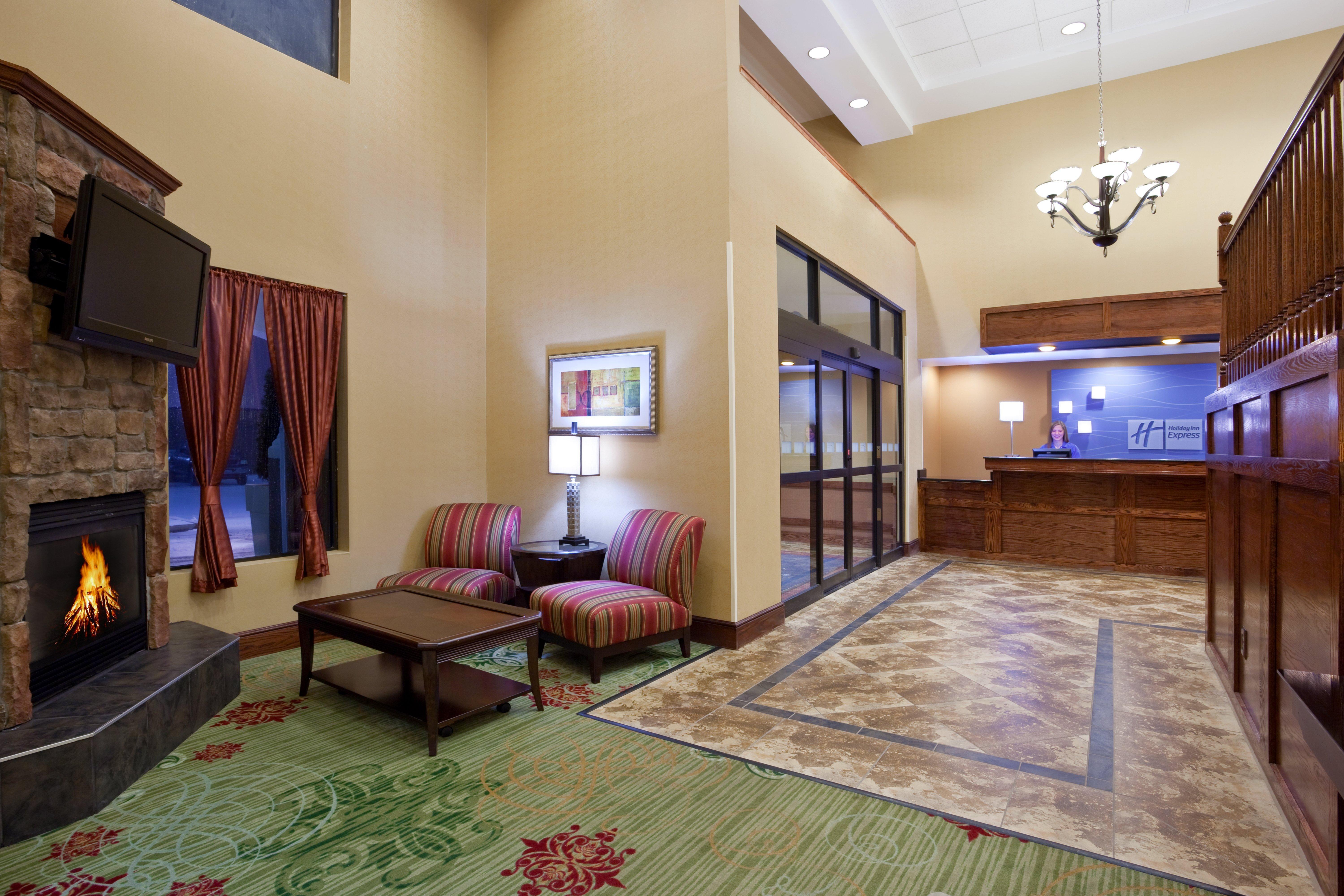 Holiday Inn Express Hotel & Suites Cleveland-Streetsboro By Ihg Exterior photo
