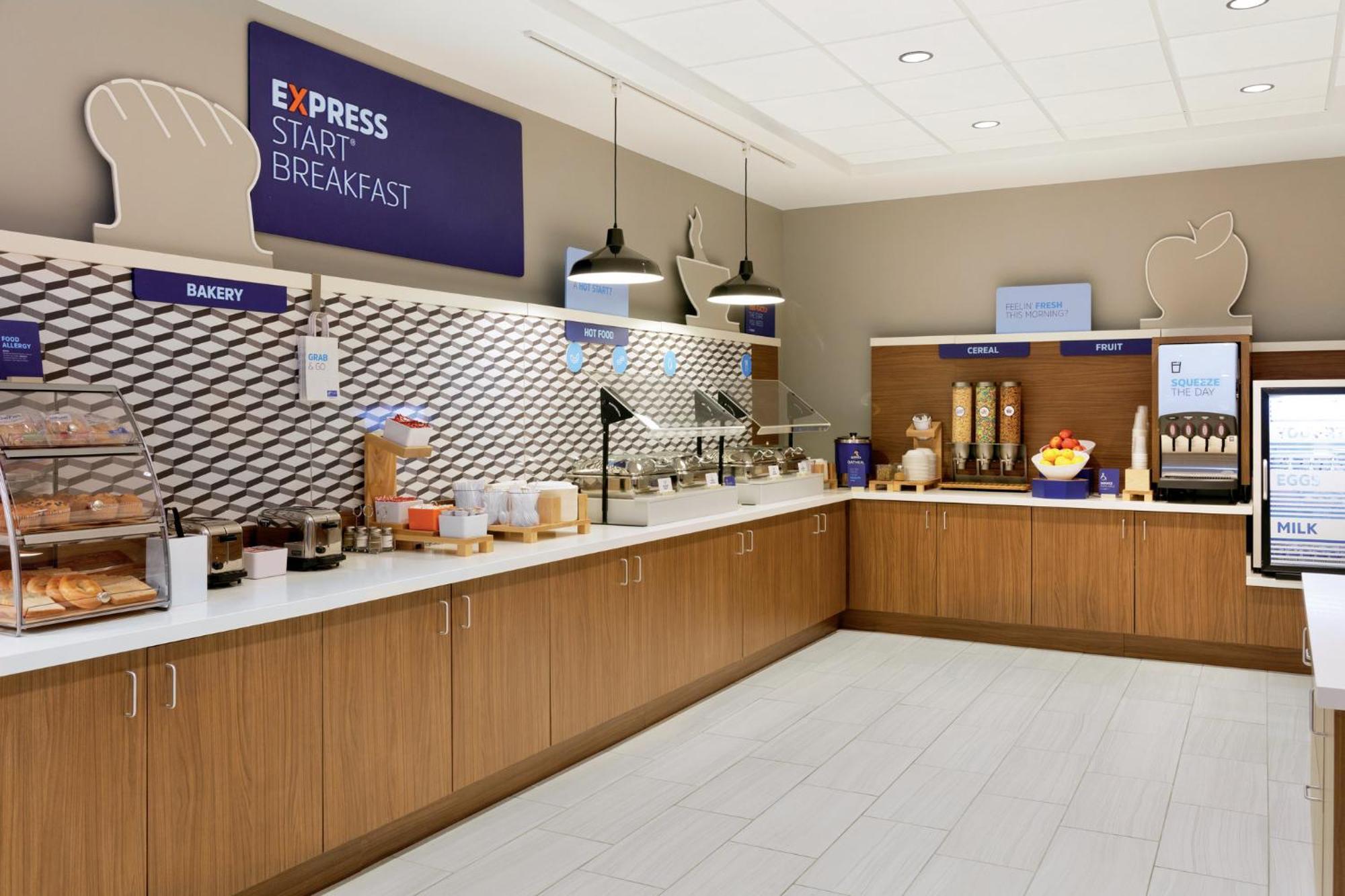 Holiday Inn Express Hotel & Suites Cleveland-Streetsboro By Ihg Exterior photo
