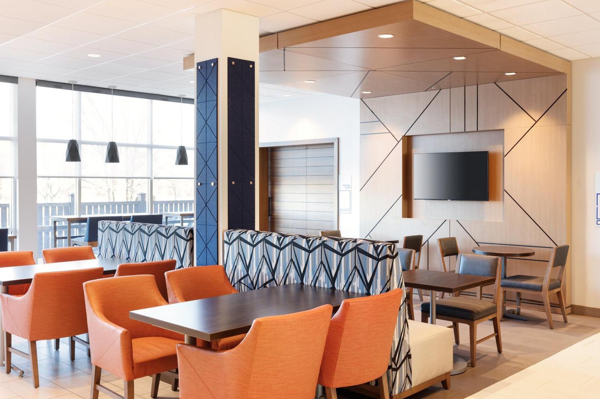 Holiday Inn Express Hotel & Suites Cleveland-Streetsboro By Ihg Exterior photo